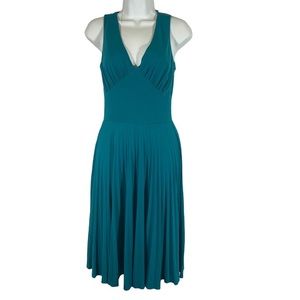 Ruby Dress Fit N Flare MIDI Green Sleeveless According Pleated V‎ Neck Medium